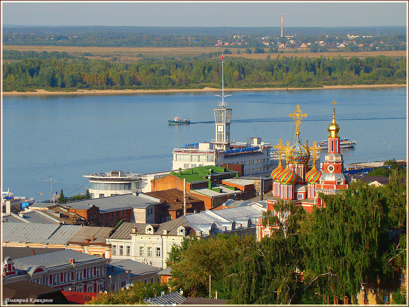 Виды Нижнего Новгорода. Речной вокзал и церковь на улице Рождественской