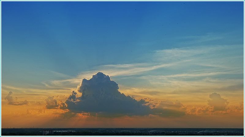 Глыба. Фото облаков на закате