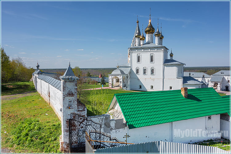 Николо-Троицкий мужской монастырь. Город Гороховец. Фото