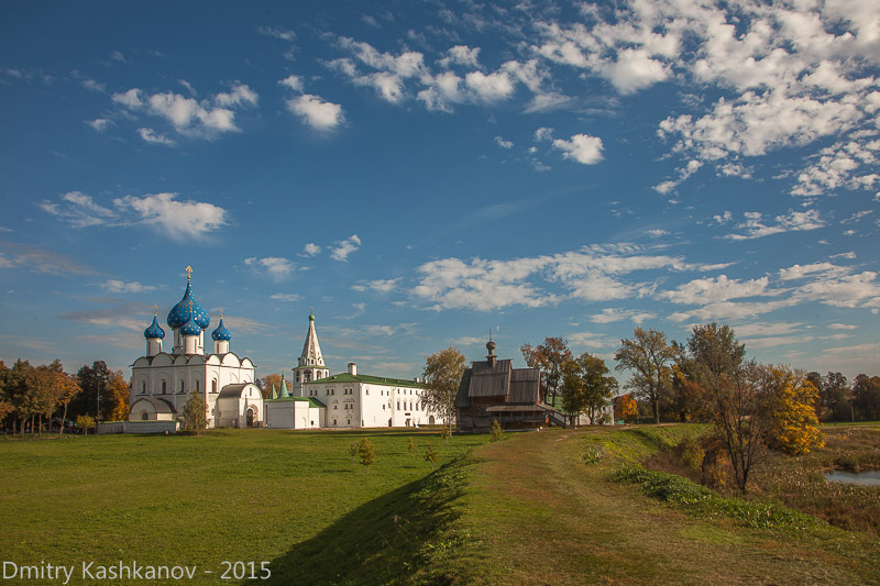 Суздальский Кремль, река Каменка и церковь Параскевы Пятницы