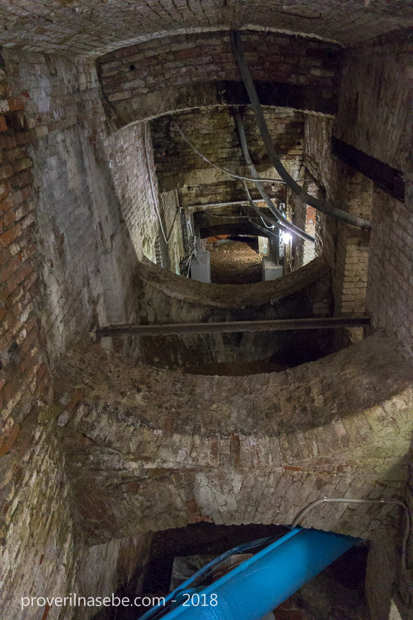 Петергоф. Подземная система тоннелей для водоснабжения фонтанов