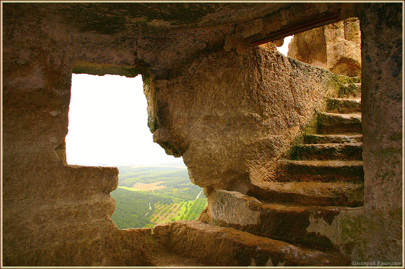Чуфут-кале. Вид из окна каменного жилища караимов