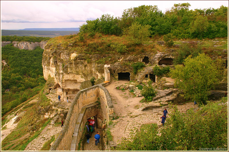 Чуфут-кале. Вход в крепость. Пещерный город. Крым