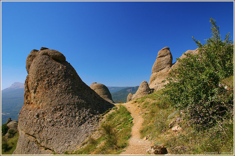 Гора Демерджи. Тропинка к вершине. Крым. Горный пейзаж. Фотографии.