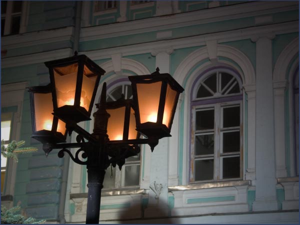 Фонари на улицах. Ночной город. Достопримечательности Нижнего Новгорода. Фото