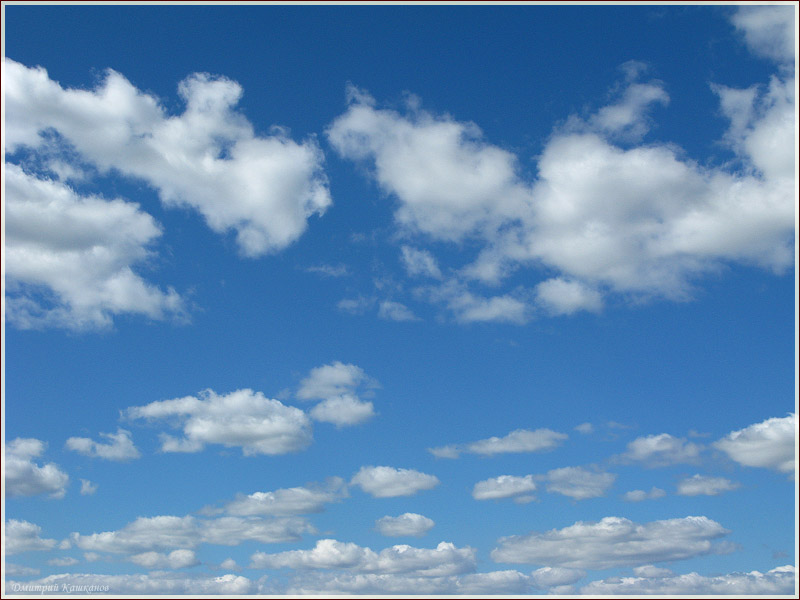 Перистые облака на синем небе. Летнее небо фото высокого разрешения