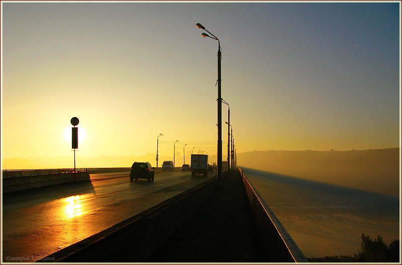 Утро жаркого дня. Жара в городе. Мызинский мост. Утренний пейзаж