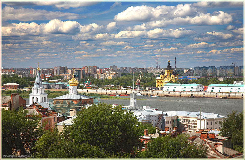 Фото Нижнего Новгорода. Вид а Собор Александра Невского от Нижегородского кремля