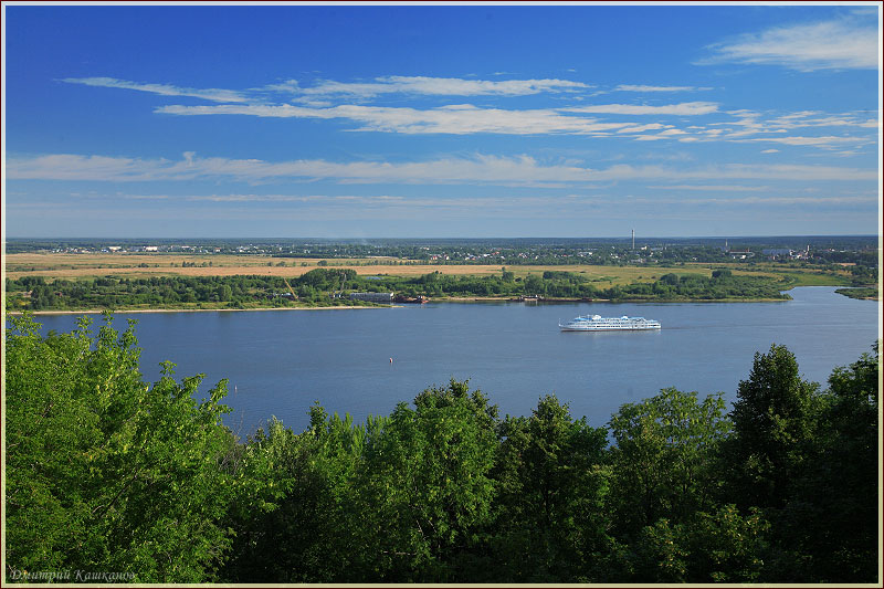 Ах, белый теплоход. Река Волга. Утро на реке. Фото Нижнего Новгорода