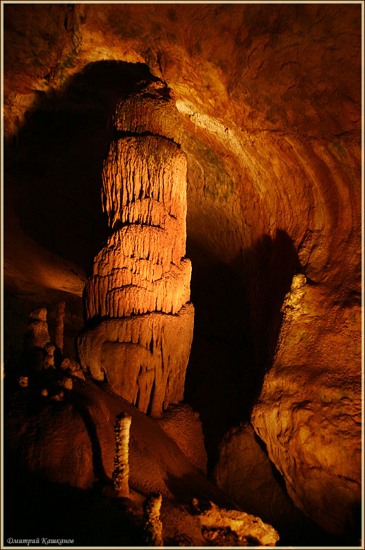 Подземный мир каменных великанов. Мраморная пещера в Крыму. Фото пещер