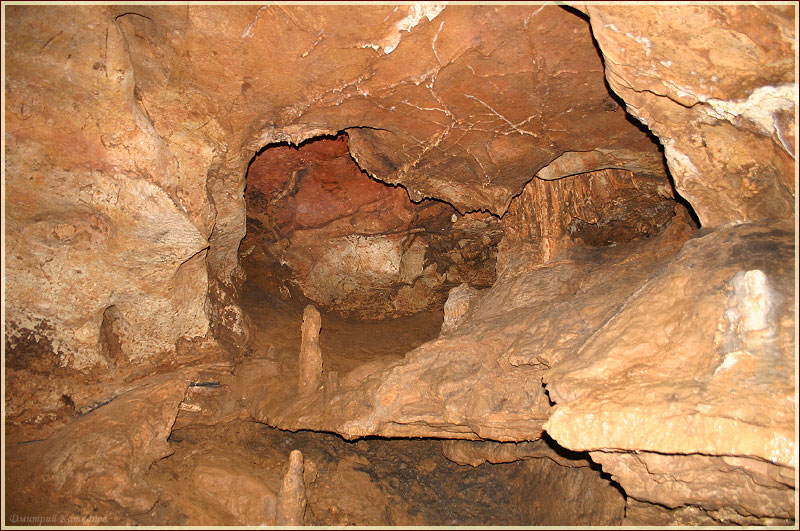 Многоярусные пещеры.  Красная Пещера в Крыму. Фото пещер