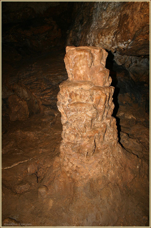 Фото сталагмитов. Экскурсия в пещеру.  Красная Пещера в Крыму. Фото пещер