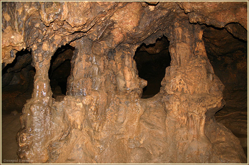 Фото сталагматов. Натечные образования. Красная пещера в Крыму. Фото пещер